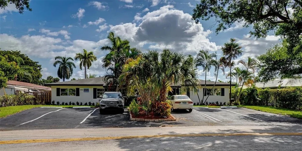 Unit for sale at 3860 NE 23rd Avenue, Lighthouse Point, FL 33064