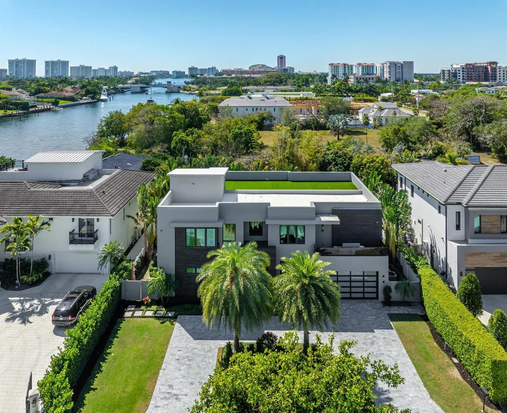 Unit for sale at 520 NE 4th Lane, Boca Raton, FL 33432