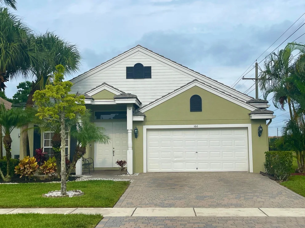 Unit for sale at 160 Kensington Way, Royal Palm Beach, FL 33414