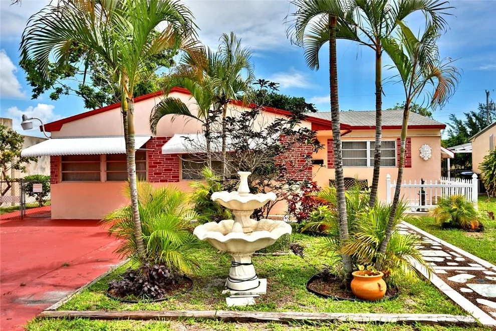 Unit for sale at 2923 Funston Street, Hollywood, FL 33020