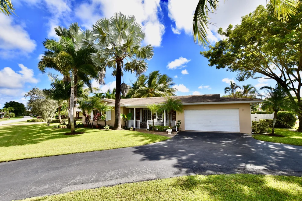 Unit for sale at 248 Gleneagles Drive, Atlantis, FL 33462