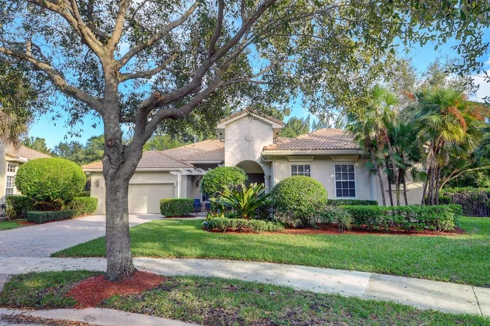 Unit for sale at 130 Via Catalunha, Jupiter, FL 33458