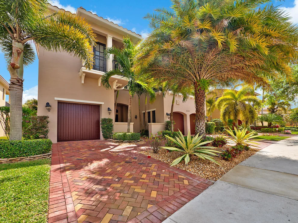 Unit for sale at 8262 Emerald Avenue, Parkland, FL 33076