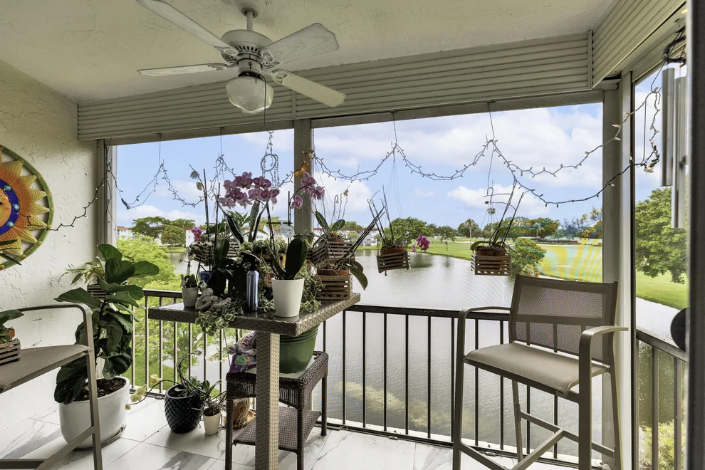 Unit for sale at 9500 N Hollybrook Lake Drive, Pembroke Pines, FL 33025