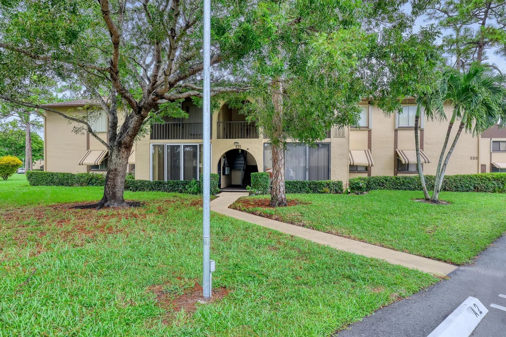 Unit for sale at 235 Pine Hov Circle, Greenacres, FL 33463