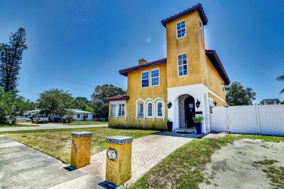 Unit for sale at 400 Greenbriar Drive, Lake Park, FL 33403
