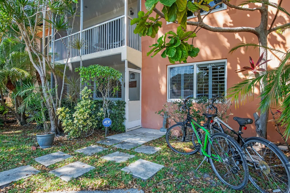Unit for sale at 1920 NE 1st Terrace, Wilton Manors, FL 33305
