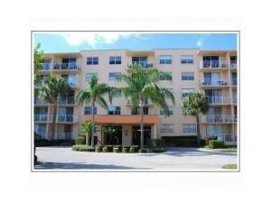 Unit for sale at 500 Executive Center Drive, West Palm Beach, FL 33401