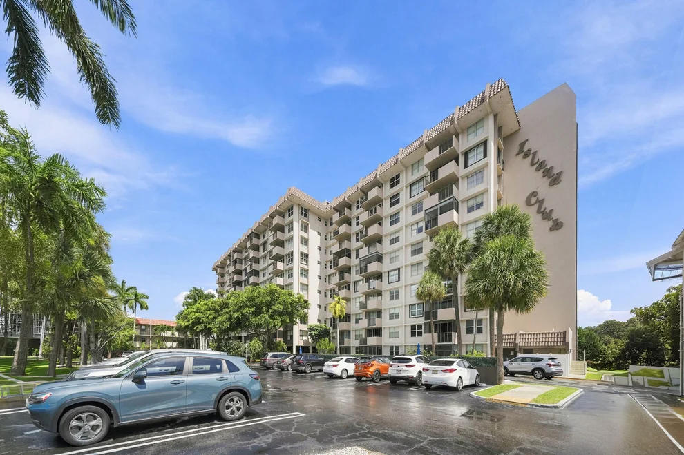 Unit for sale at 777 S Federal Highway, Pompano Beach, FL 33062