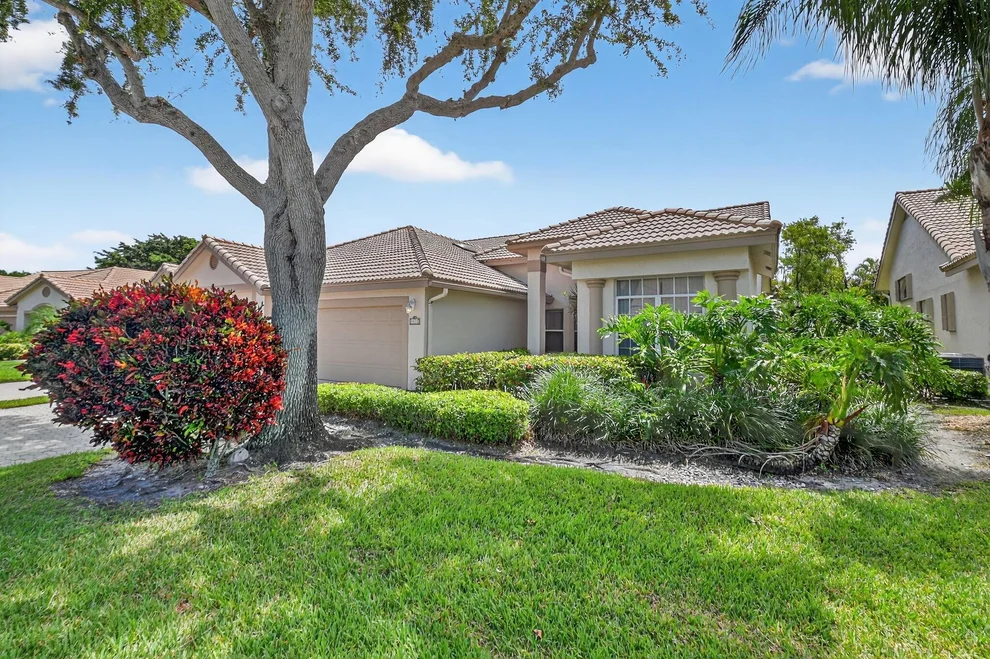 Unit for sale at 8812 Shoal Creek Lane, Boynton Beach, FL 33472