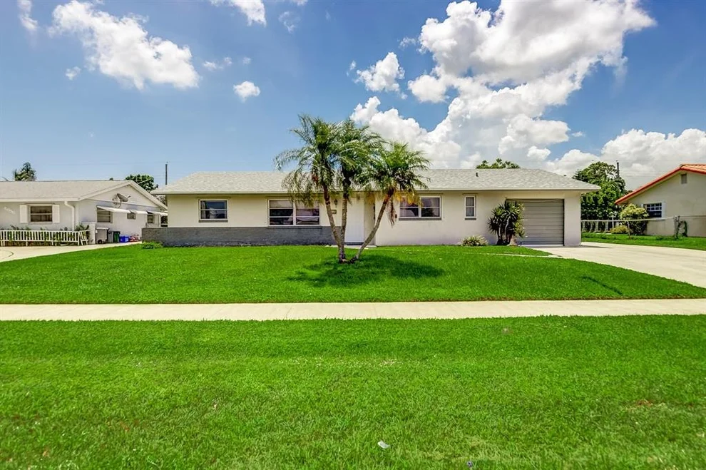 Unit for sale at 4112 Sussex Avenue, Palm Springs, FL 33461
