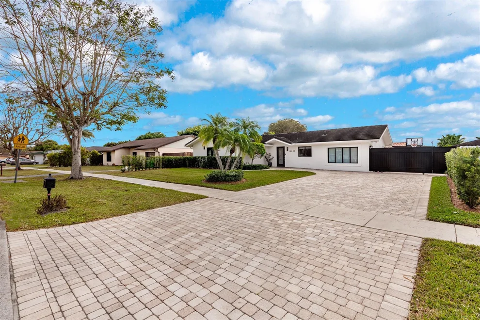 Unit for sale at 13400 SW 79th Street, Miami, FL 33183