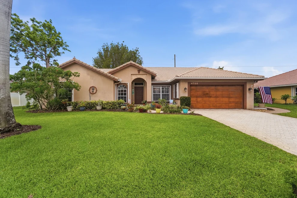 Unit for sale at 4788 S Cypress Dr Drive S, Boynton Beach, FL 33436
