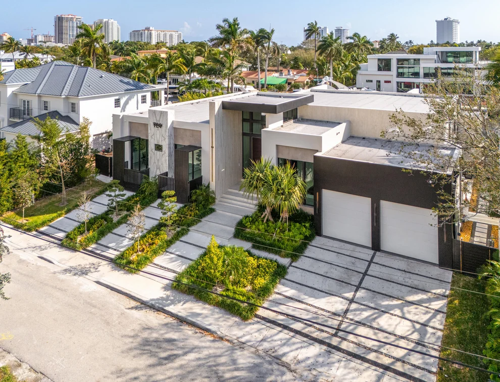 Unit for sale at 724 SE 25th Avenue, Fort Lauderdale, FL 33301