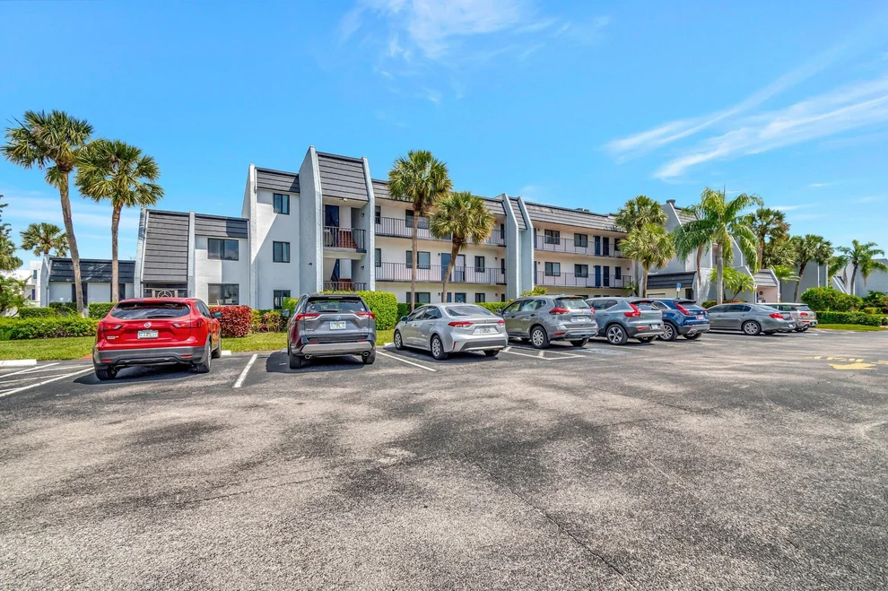 Unit for sale at 4242 Deste Court, Lake Worth, FL 33467