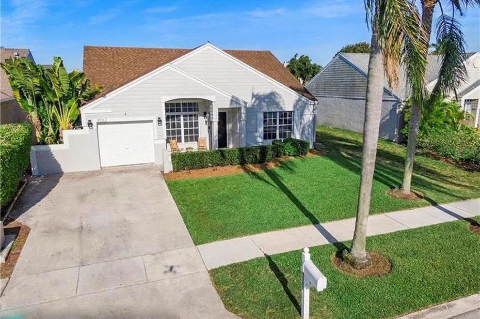 Unit for sale at 8562 Dynasty Drive, Boca Raton, FL 33433
