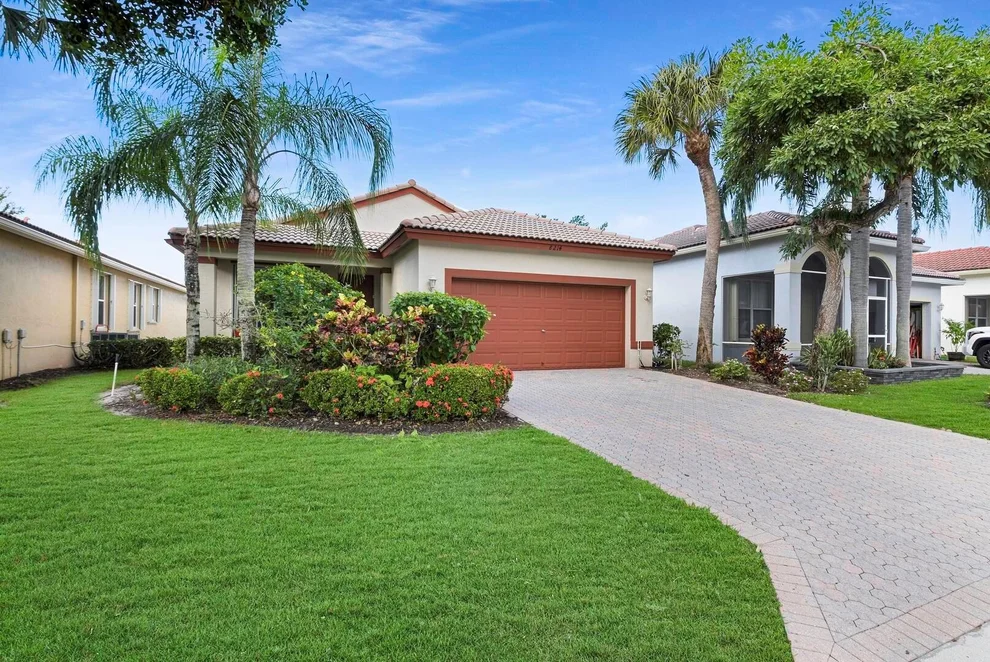 Unit for sale at 8214 Bellafiore Way, Boynton Beach, FL 33472