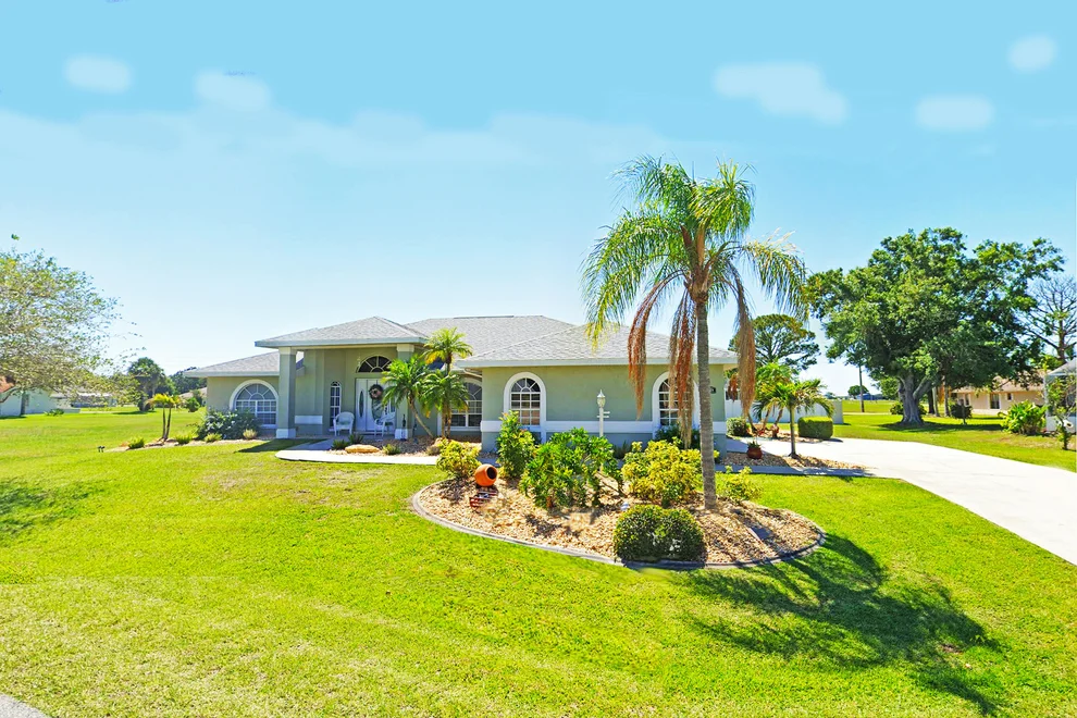 Photo of 424 Holly Drive, Sebring, FL 33876
