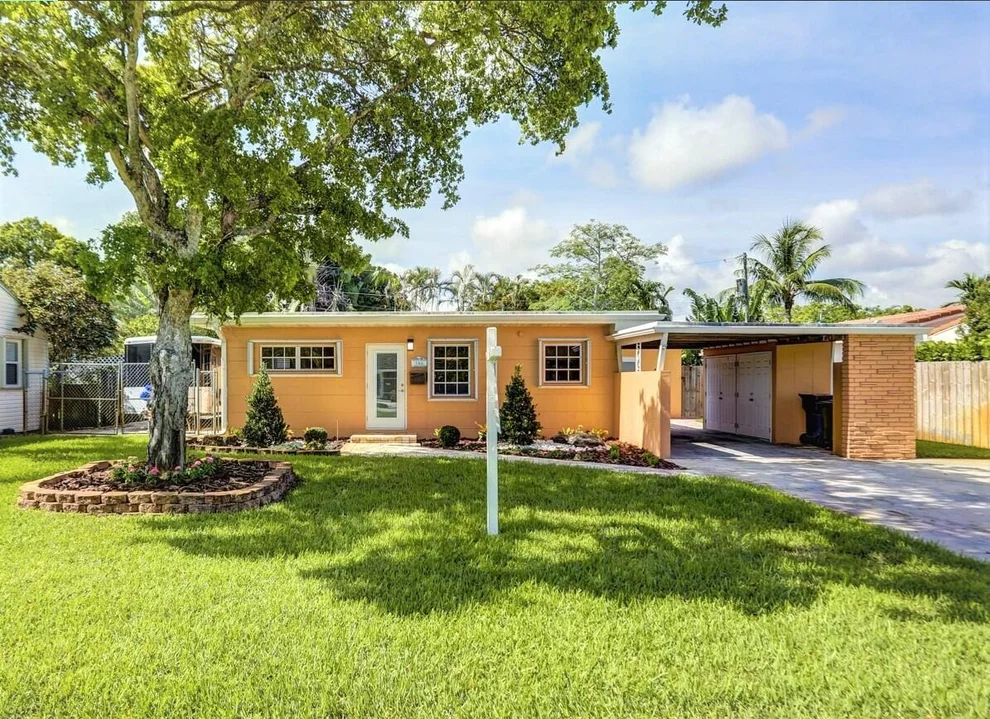 Unit for sale at 306 NE 25 Street, Wilton Manors, FL 33305