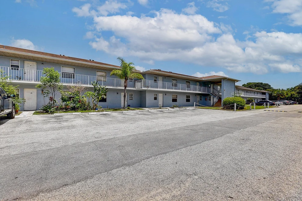 Unit for sale at 617 Ixoria Avenue, Fort Pierce, FL 34982