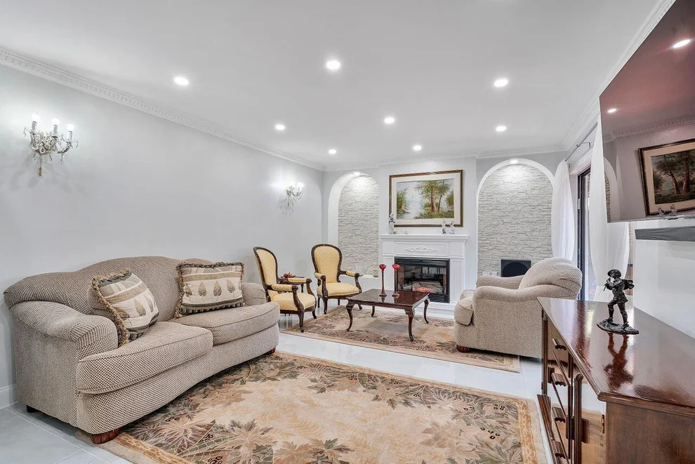 Unit for sale at 7678 Courtyard Run W, Boca Raton, FL 33433