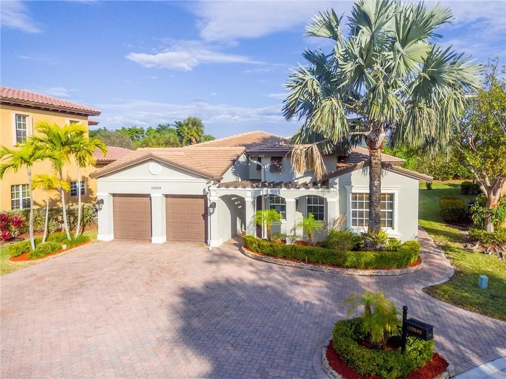 Unit for sale at 10949 NW 81st Manor, Parkland, FL 33076