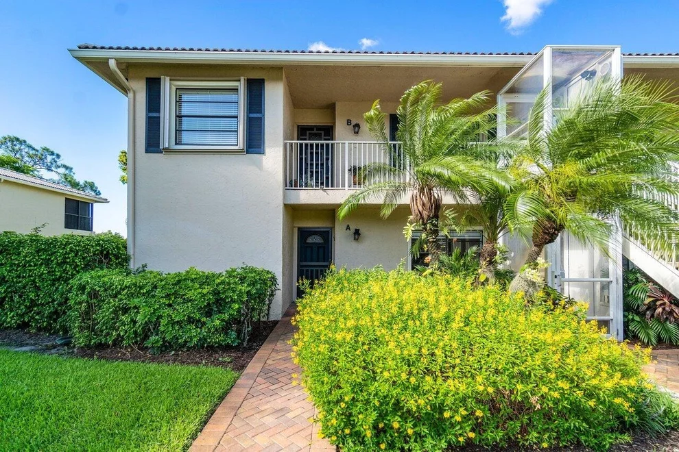 Unit for sale at 37 Stratford Lane W, Boynton Beach, FL 33436