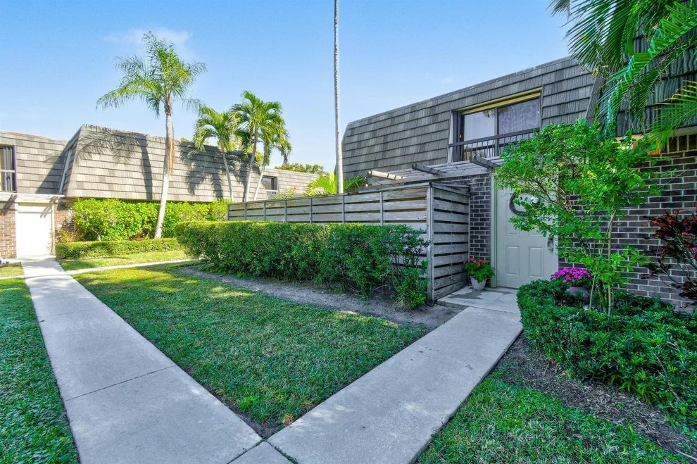 Unit for sale at 222 2nd Terrace, Palm Beach Gardens, FL 33418