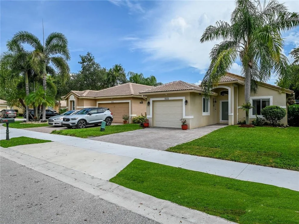 Unit for sale at 16523 Sapphire Street, Weston, FL 33331