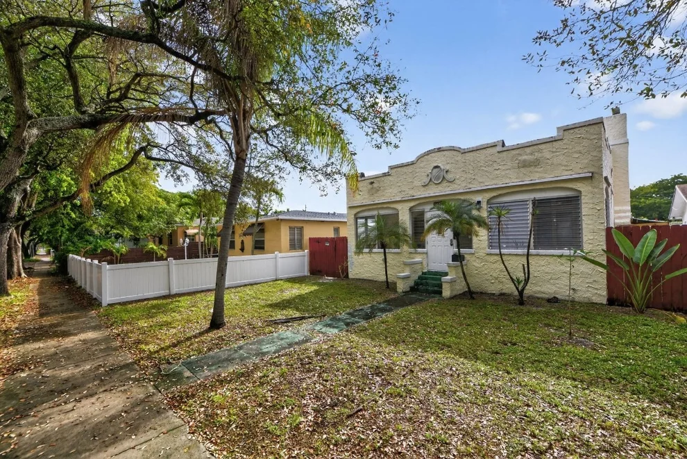 Unit for sale at 1934 Washington Street, Hollywood, FL 33020