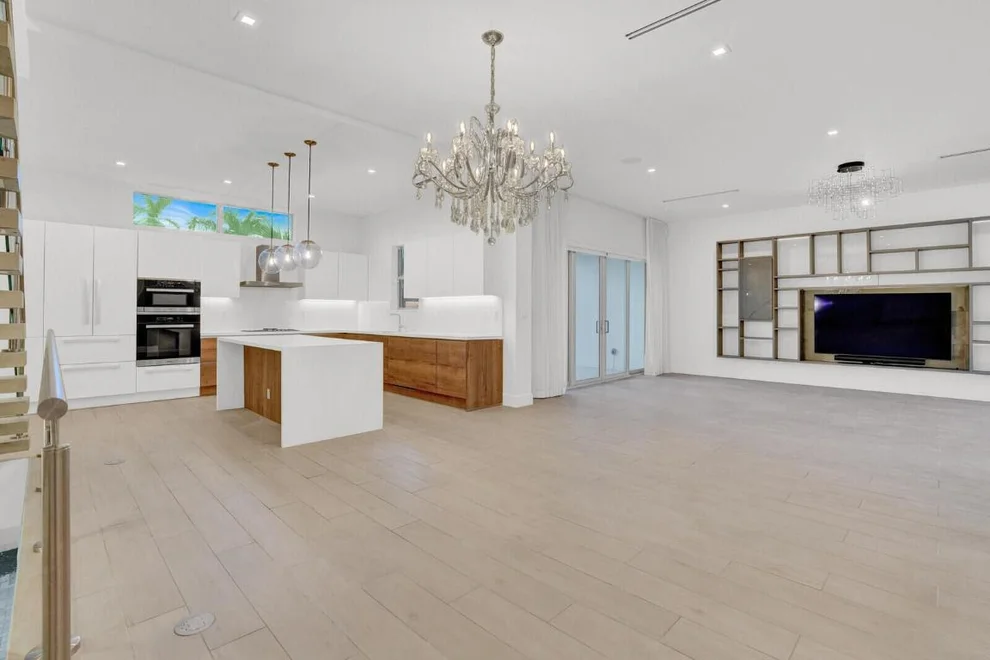 Unit for sale at 12 SE 10th Avenue, Fort Lauderdale, FL 33301