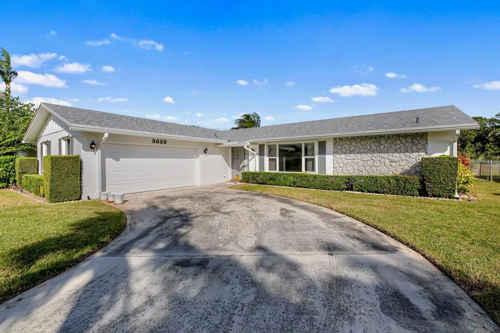Unit for sale at 3833 Dogwood Avenue, Palm Beach Gardens, FL 33410