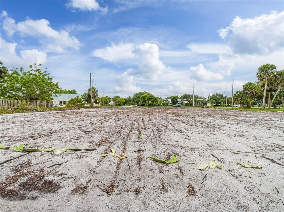 Unit for sale at 445 Old Dixie Highway, Vero Beach, FL 32962