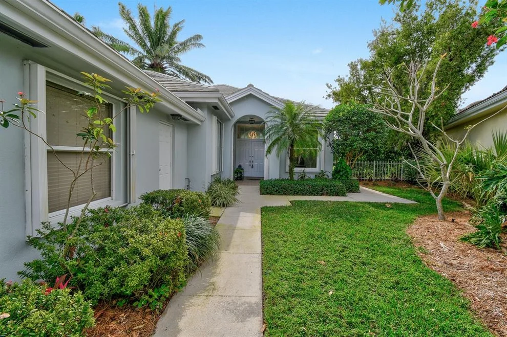 Unit for sale at 172 Hampton Circle, Jupiter, FL 33458