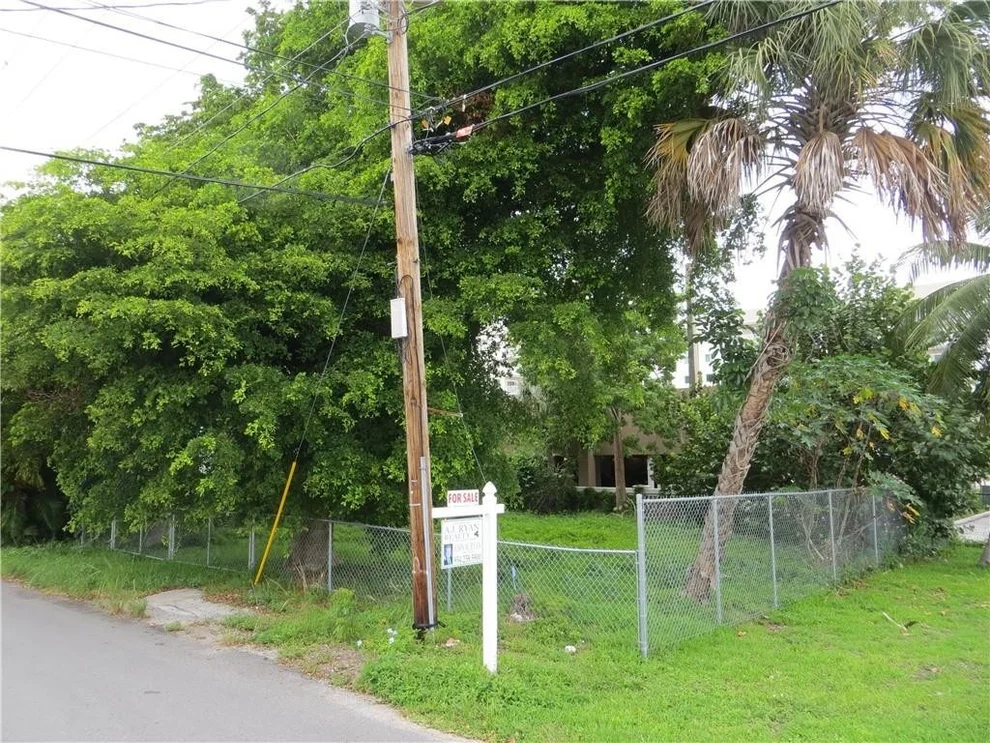 Unit for sale at 21 SE 1st Avenue, Dania Beach, FL 33004