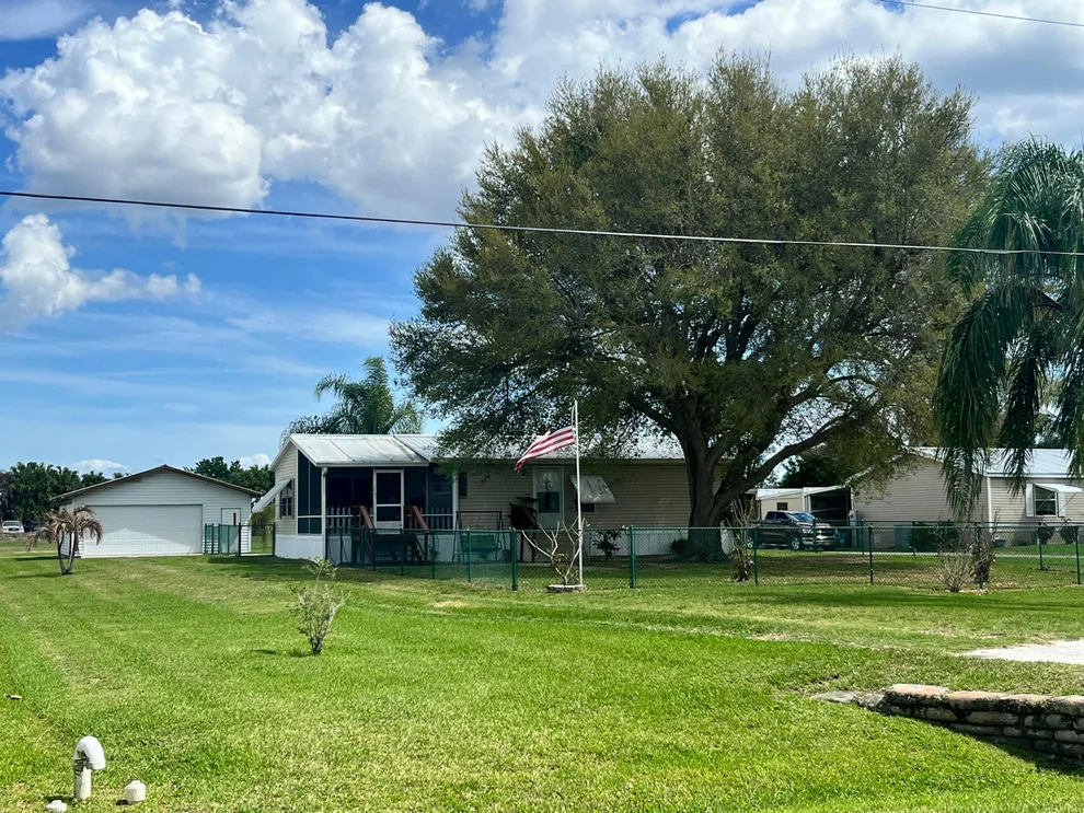 Unit for sale at 4064 SW 9th Way, Okeechobee, FL 34974