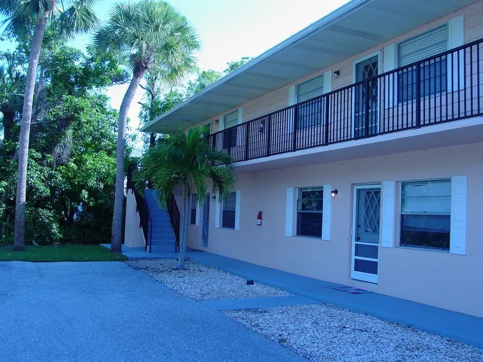 Unit for sale at 333 SE Martin Avenue, Stuart, FL 34996