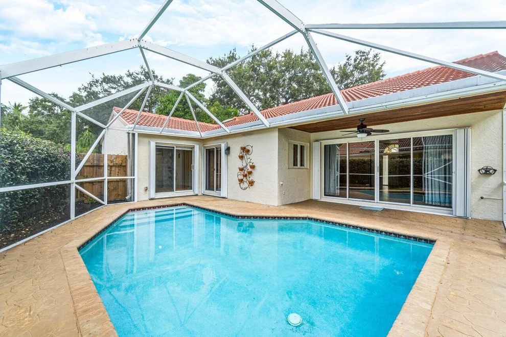 Unit for sale at 1091 Roble Way, Palm Beach Gardens, FL 33410