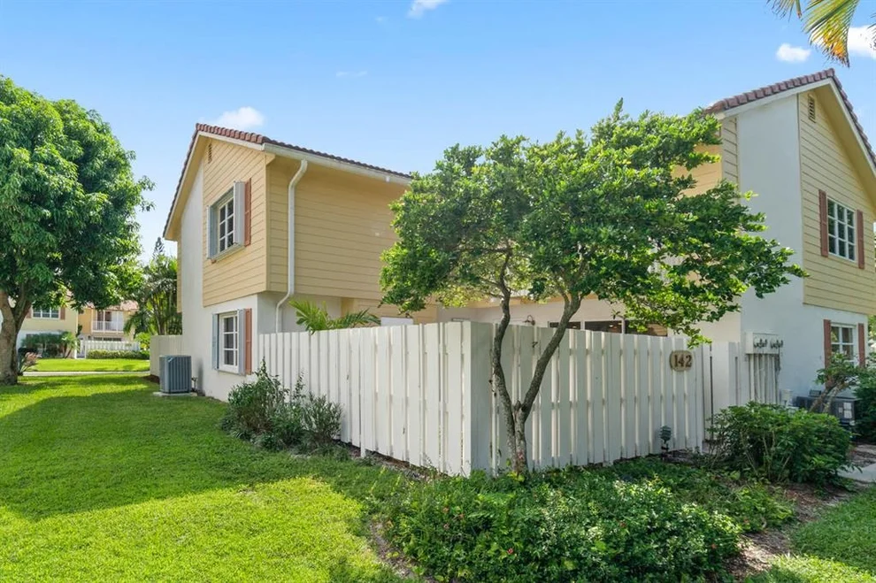 Unit for sale at 142 Seabreeze Circle, Jupiter, FL 33477