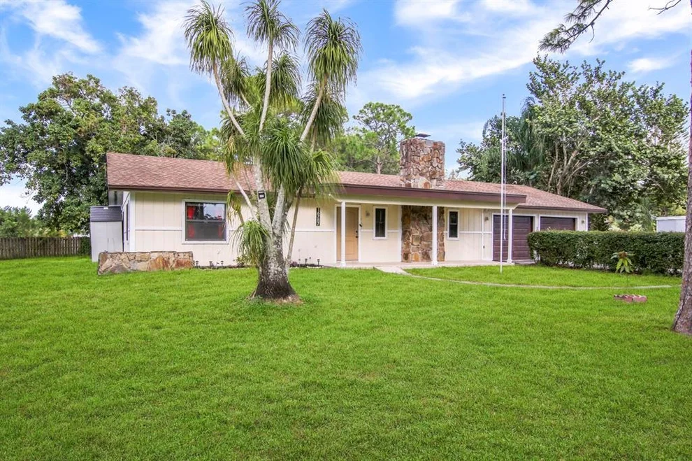 Unit for sale at 16787 E Trafalgar Drive, The Acreage, FL 33470