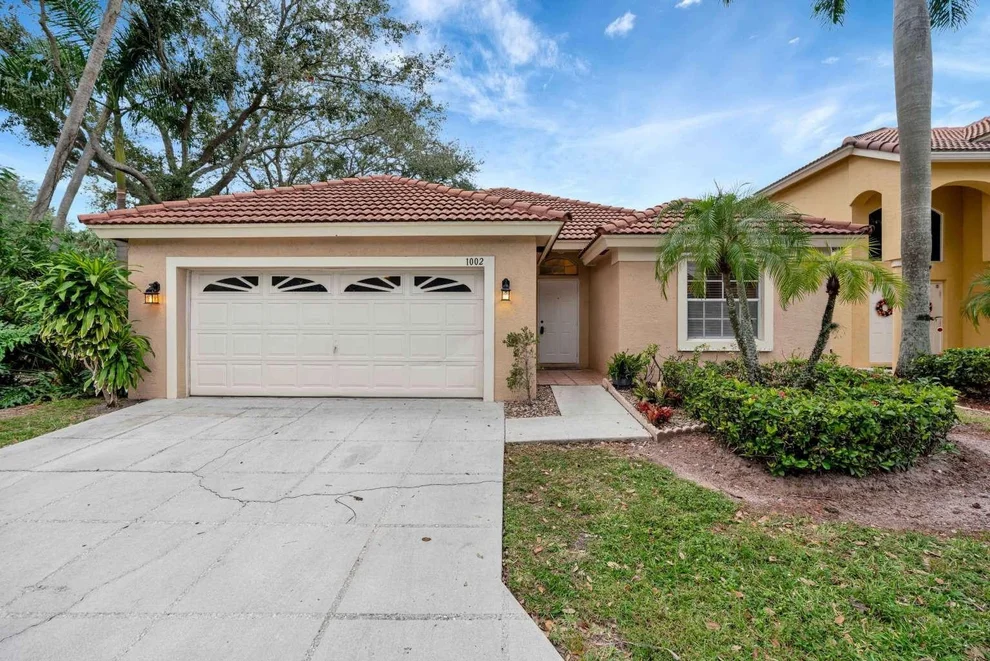 Unit for sale at 1002 Aspri Way, Riviera Beach, FL 33418