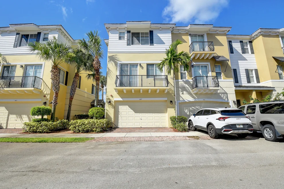 Unit for sale at 587 NW 35th Place, Boca Raton, FL 33431