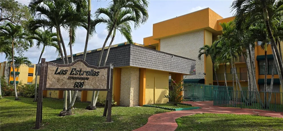 Unit for sale at 606 W 81st Street, Hialeah, FL 33014