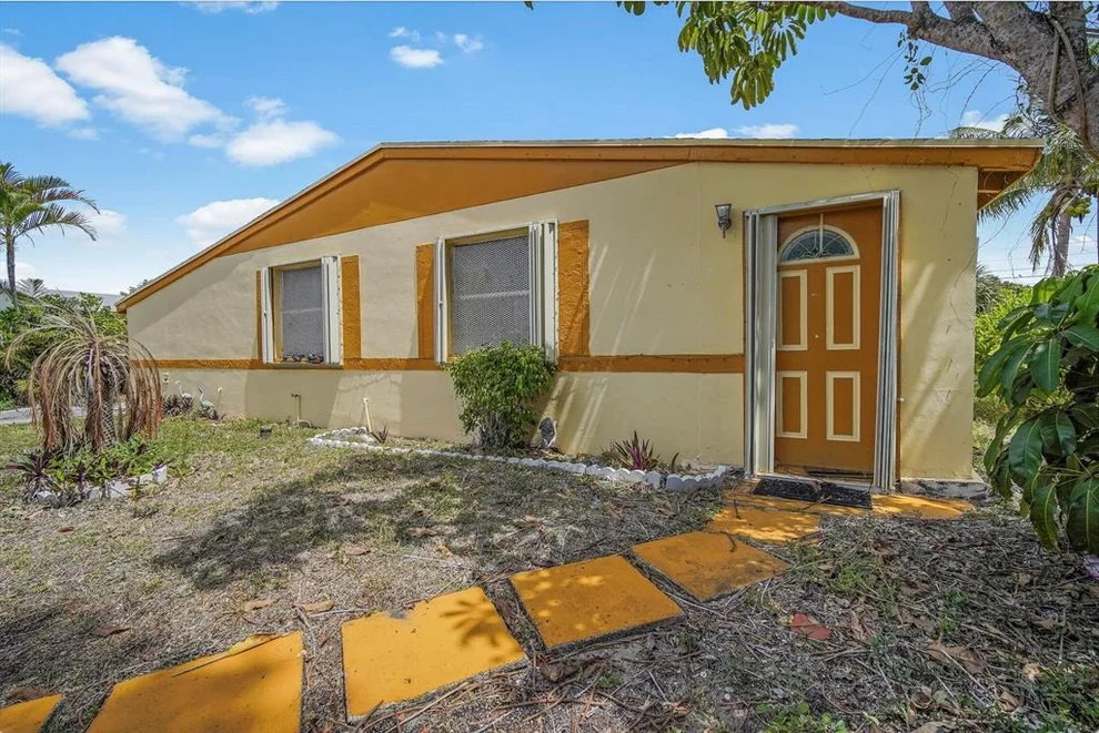 Unit for sale at 1000 W 1st Street, Riviera Beach, FL 33404