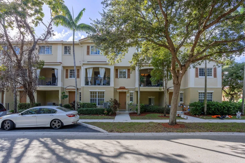Unit for sale at 1422 E Wickham Circle, Delray Beach, FL 33445