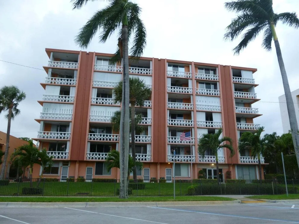 Unit for sale at 15 S Golfview Road, Lake Worth Beach, FL 33460