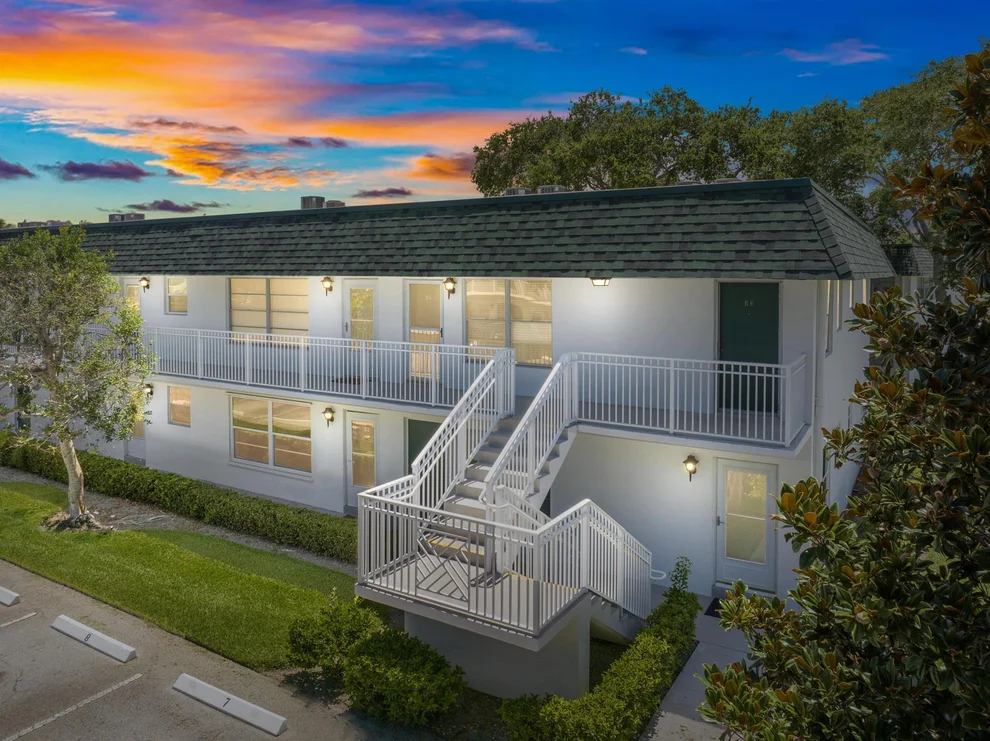 Unit for sale at 2800 Indian River Boulevard, Vero Beach, FL 32960