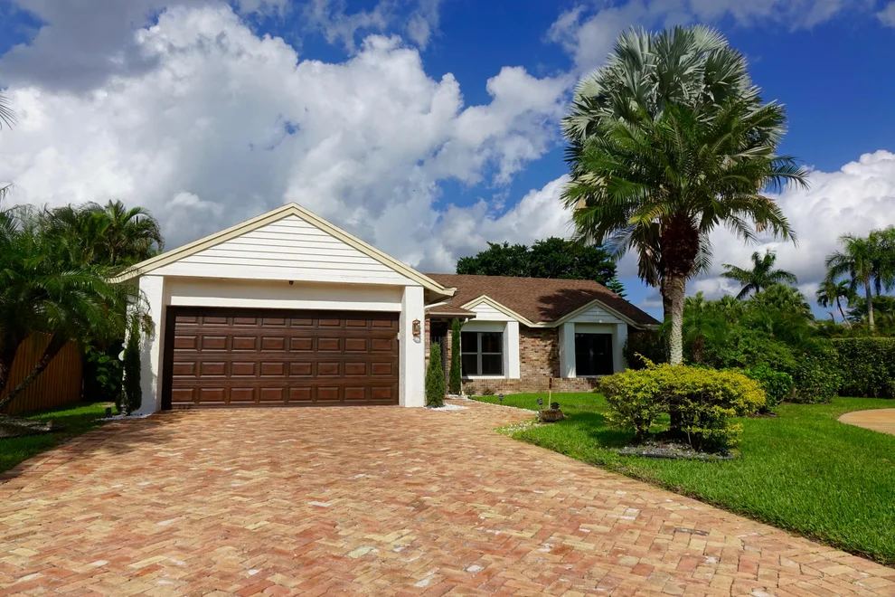 Unit for sale at 10121 182nd Lane S, Boca Raton, FL 33498