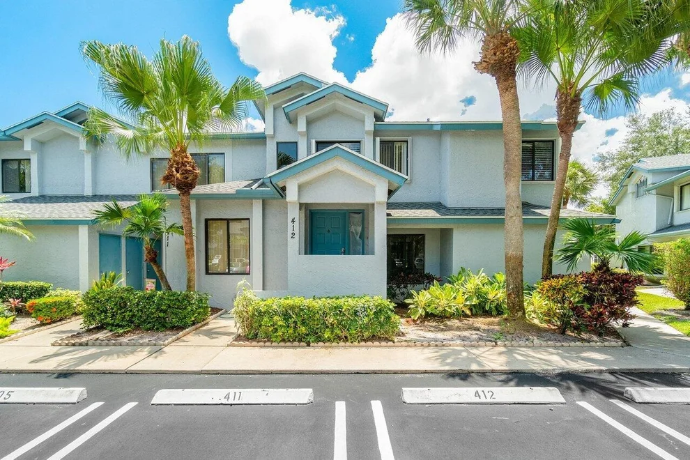 Unit for sale at 412 Harbour Pointe Way, Greenacres, FL 33413