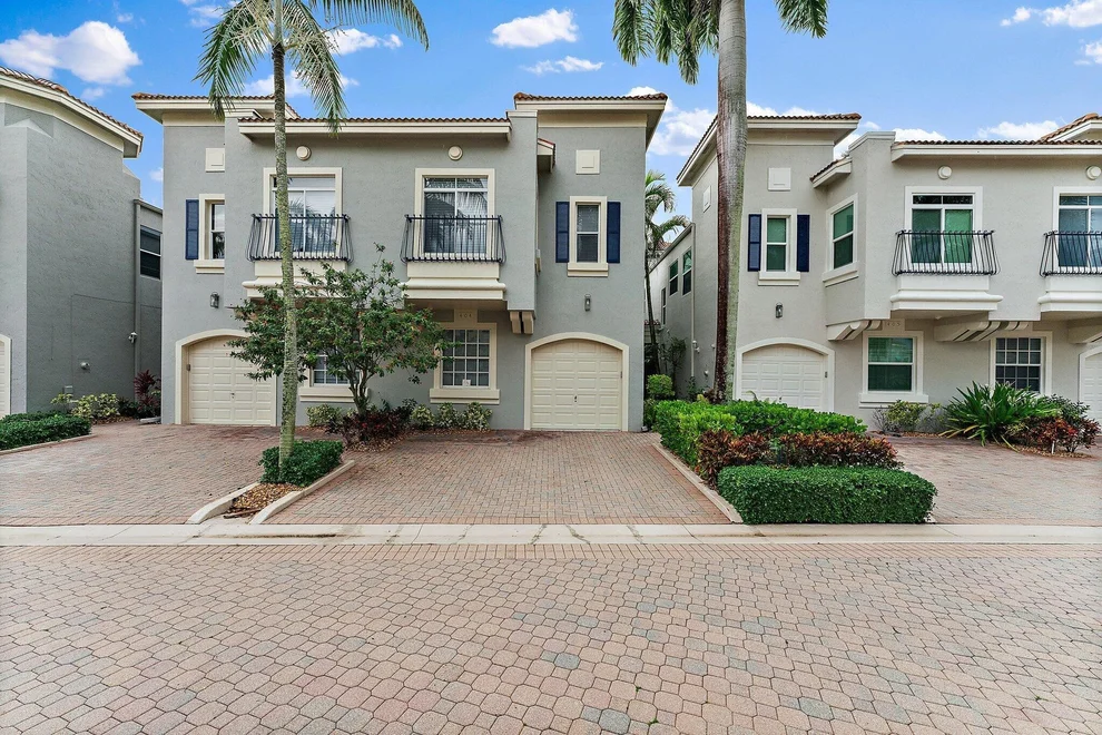 Unit for sale at 404 Resort Lane, Palm Beach Gardens, FL 33418